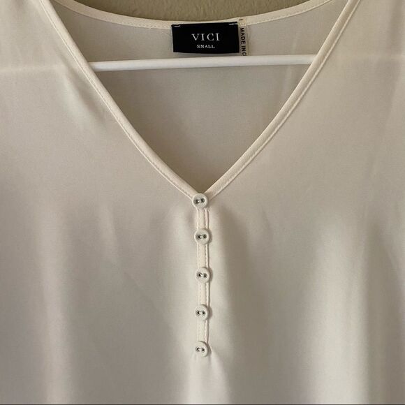 Vici White Sheer Short Sleeve Blouse Top Lace Sleeve & Bottom Hem Faux Buttons - Picture 3 of 4